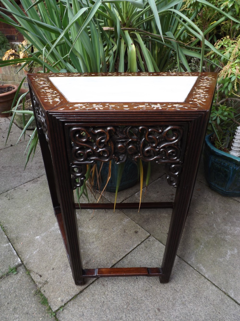 late c19th chinese 'mother o'pearl'inlaid hardwood console table