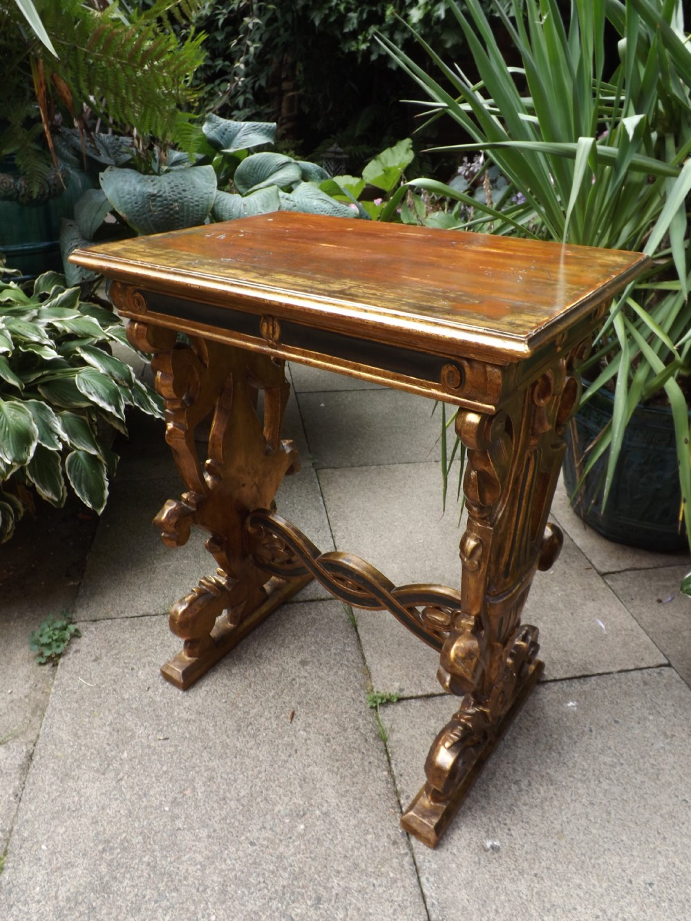 c18th style venetian giltwood centre table