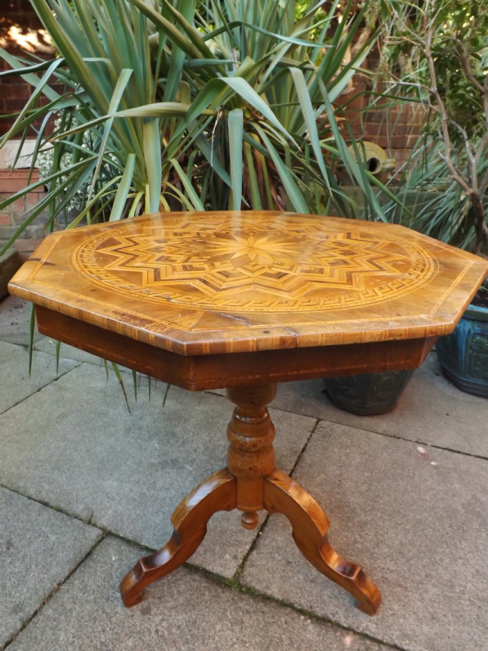 c19th italian sorrento inlaid parquetry occasional table