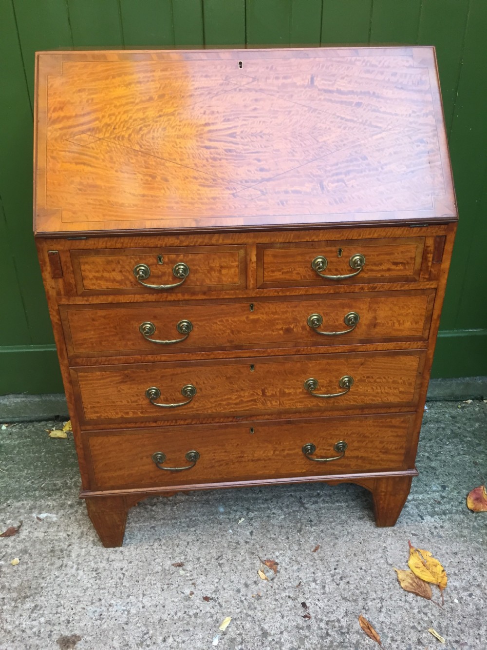late c19th early c20th edwardian figured satinwood ladies bureau of desirable small proportions by druce colondon