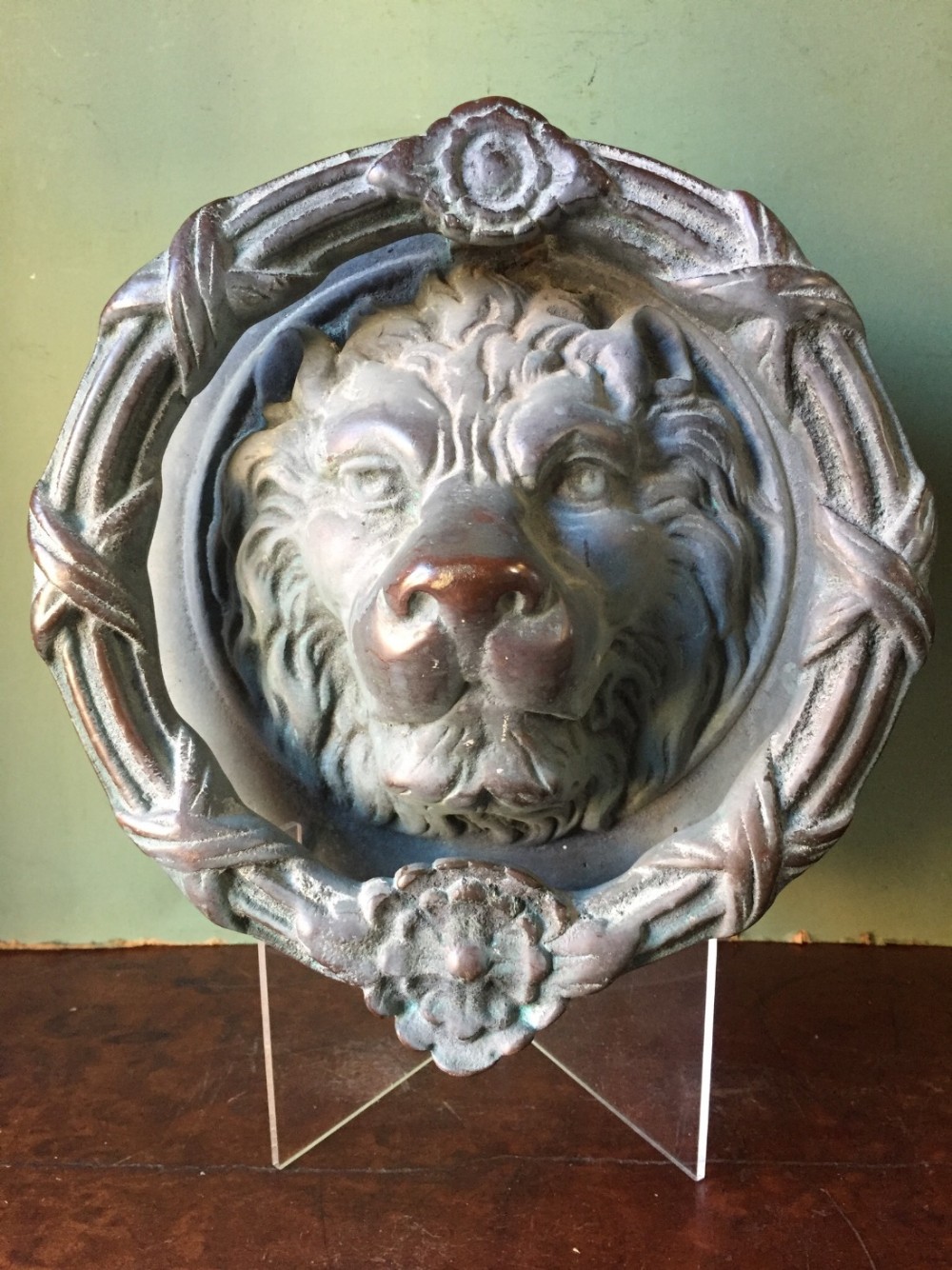 large late c19th early c20th cast verdigris bronze classicalstyle lion'smask door knocker